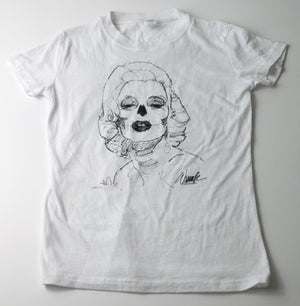 Bella Muertes - Marilyn Short Sleeve T-shirt